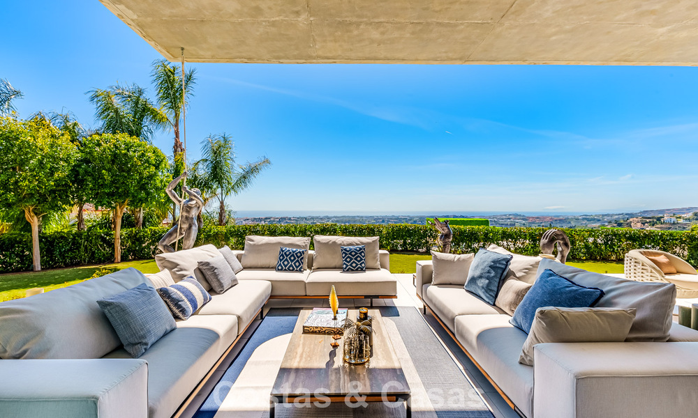 High-end luxevilla met panoramisch zeezicht te koop binnen een prestigieus resort, Benahavis - Marbella 788408