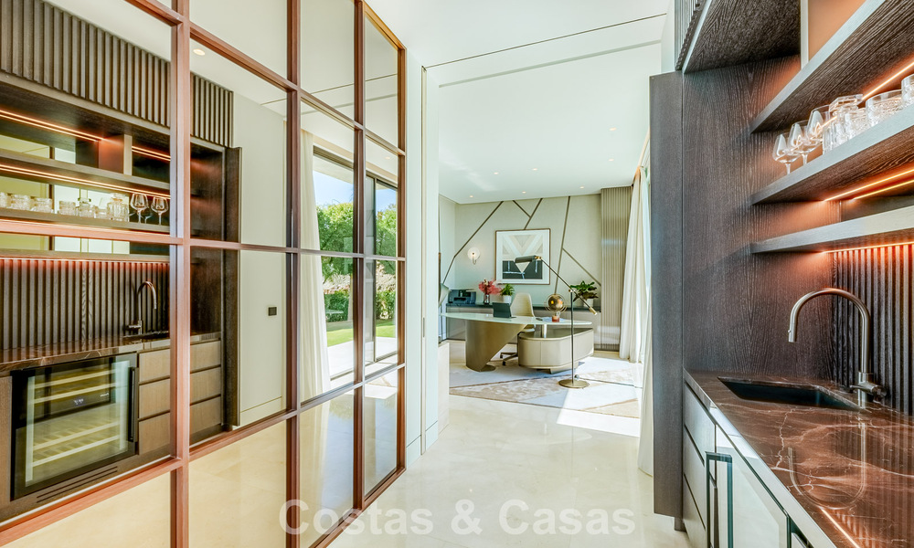 High-end luxevilla met panoramisch zeezicht te koop binnen een prestigieus resort, Benahavis - Marbella 788411