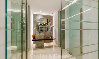 High-end luxevilla met panoramisch zeezicht te koop binnen een prestigieus resort, Benahavis - Marbella 788424 