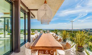 High-end luxevilla met panoramisch zeezicht te koop binnen een prestigieus resort, Benahavis - Marbella 788433 
