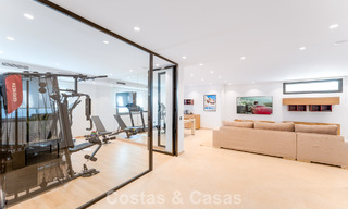 Stijlvol gerenoveerde luxevilla te koop in een bevoorrechte golfgemeenschap in Nueva Andalucia, Marbella 788467 