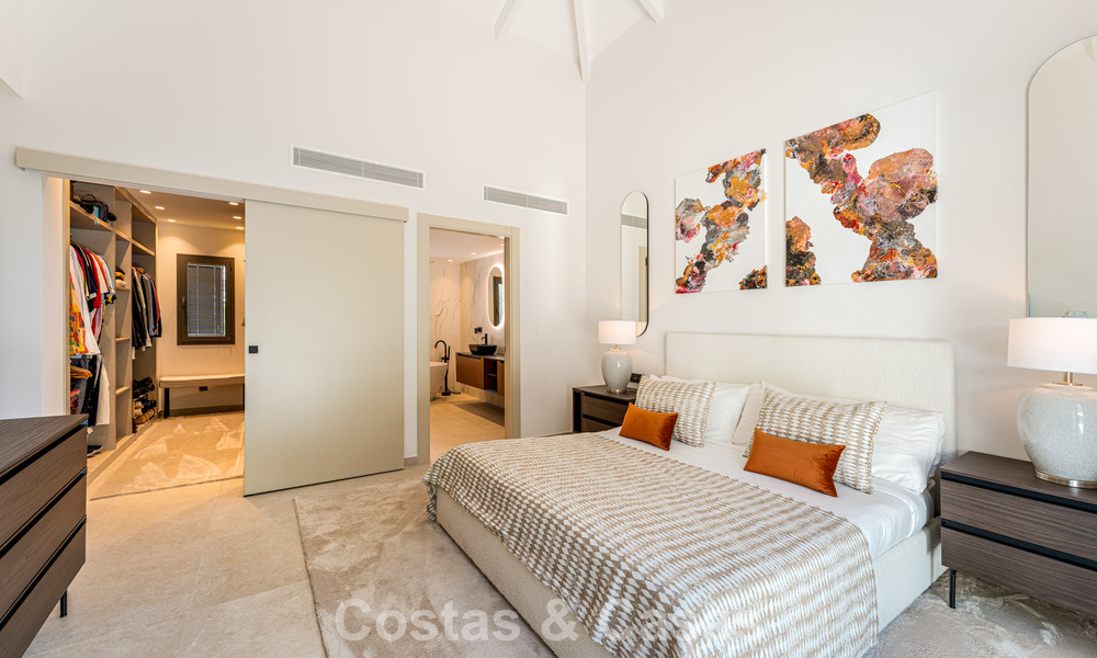 Stijlvol gerenoveerde luxevilla te koop in een bevoorrechte golfgemeenschap in Nueva Andalucia, Marbella 788473