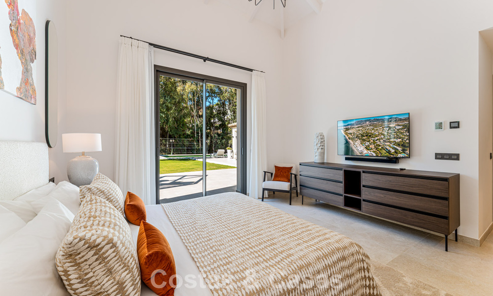 Stijlvol gerenoveerde luxevilla te koop in een bevoorrechte golfgemeenschap in Nueva Andalucia, Marbella 788477