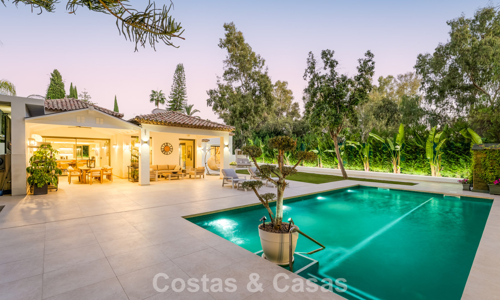 Stijlvol gerenoveerde luxevilla te koop in een bevoorrechte golfgemeenschap in Nueva Andalucia, Marbella 788485