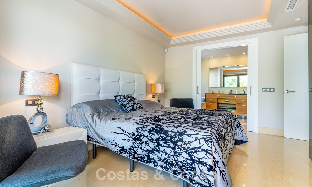 Hedendaags appartement met ruim hoekterras te koop in Marbella - Benahavis 788706