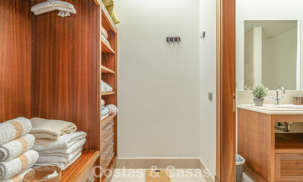 Instapklare, modernistische Spaanse villa te koop, omgeven door eersteklas golfbanen aan de Costa del Sol 788309