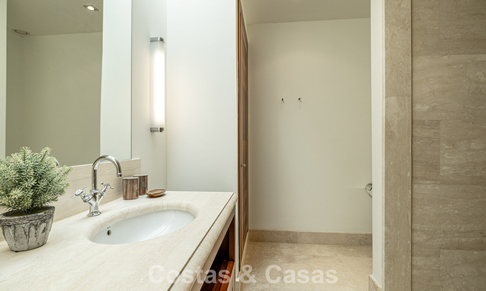 Instapklare, modernistische Spaanse villa te koop, omgeven door eersteklas golfbanen aan de Costa del Sol 788310