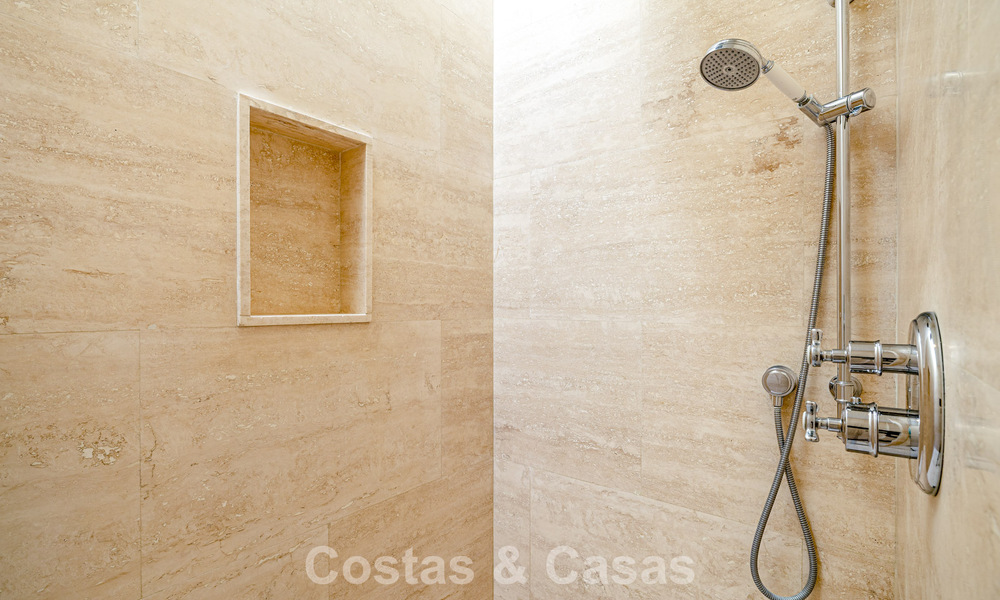 Instapklare, modernistische Spaanse villa te koop, omgeven door eersteklas golfbanen aan de Costa del Sol 788318