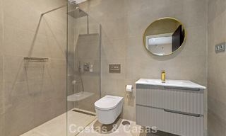 Exclusieve villa met zeezicht te koop, in een beveiligde urbanisatie in La Quinta, Marbella - Benahavis 788542 