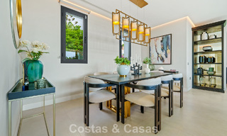 Exclusieve villa met zeezicht te koop, in een beveiligde urbanisatie in La Quinta, Marbella - Benahavis 788552 