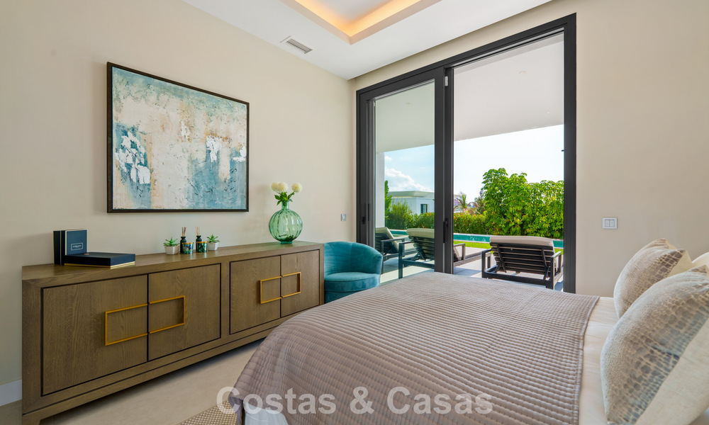 Exclusieve villa met zeezicht te koop, in een beveiligde urbanisatie in La Quinta, Marbella - Benahavis 788561