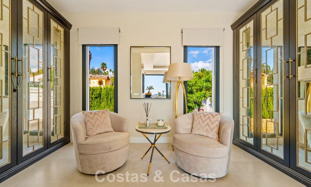 Exclusieve villa met zeezicht te koop, in een beveiligde urbanisatie in La Quinta, Marbella - Benahavis 788571