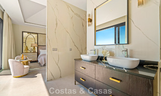 Exclusieve villa met zeezicht te koop, in een beveiligde urbanisatie in La Quinta, Marbella - Benahavis 788581 