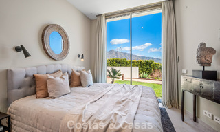 Minimalistische luxewoning met panoramisch zeezicht te koop in een prestigieus gated complex in Nueva Andalucia, Marbella 788625 