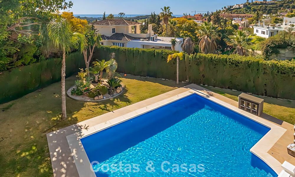 Ruime villa met mediterrane bouwstijl te koop in een gewilde urbanisatie van Marbella - Benahavis 788670