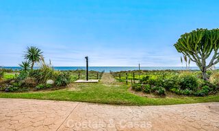 Gemoderniseerd appartement met zeezicht te koop in een strandcomplex op de New Golden Mile tussen Marbella en Estepona 788778 