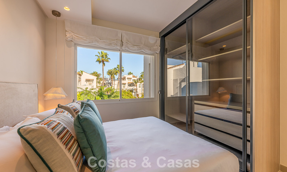 Gemoderniseerd appartement met zeezicht te koop in een strandcomplex op de New Golden Mile tussen Marbella en Estepona 788786