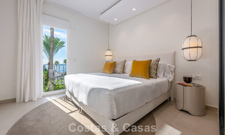 Gemoderniseerd appartement met zeezicht te koop in een strandcomplex op de New Golden Mile tussen Marbella en Estepona 788790 