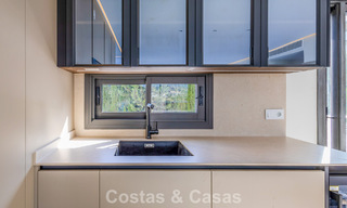 Eersteklas gerenoveerd appartement te koop op loopafstand van alles in Nueva Andalucia, Marbella 789712 