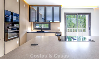 Eersteklas gerenoveerd appartement te koop op loopafstand van alles in Nueva Andalucia, Marbella 789713 