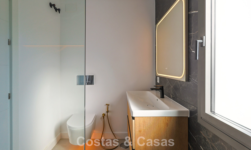 Eersteklas gerenoveerd appartement te koop op loopafstand van alles in Nueva Andalucia, Marbella 789720