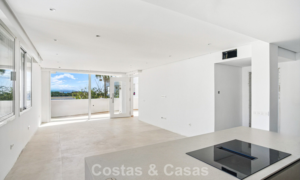 Luxueus appartement te koop met panoramisch uitzicht en op loopafstand van Puerto Banus in Nueva Andalucia, Marbella 789766