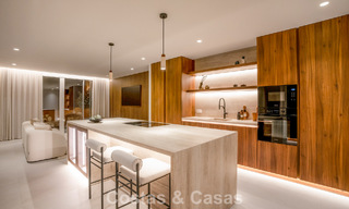 Duplex penthouse in Andalusische bouwstijl met een eigentijds interieur te koop in Nueva Andalucia, Marbella 789803 