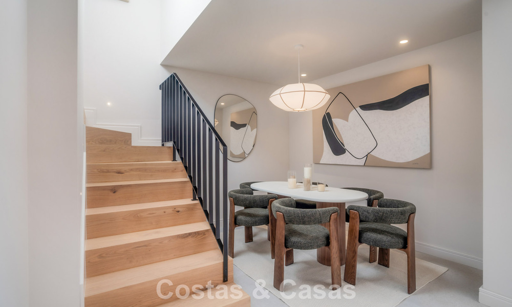 Duplex penthouse in Andalusische bouwstijl met een eigentijds interieur te koop in Nueva Andalucia, Marbella 789821