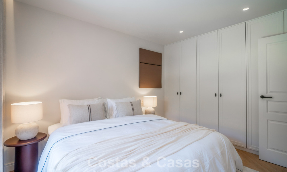 Duplex penthouse in Andalusische bouwstijl met een eigentijds interieur te koop in Nueva Andalucia, Marbella 789834