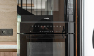 Modern gerenoveerd duplex penthouse met zeezicht te koop op wandelafstand van Puerto Banus, Marbella 789156 