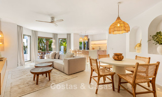 Gelijkvloers luxe appartement te koop op een steenworp van het strand in Elviria, Marbella 789233 