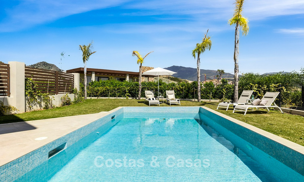 Instapklare luxevilla met moderne architectuur en panoramisch zeezicht te koop in Marbella - Benahavis 788927