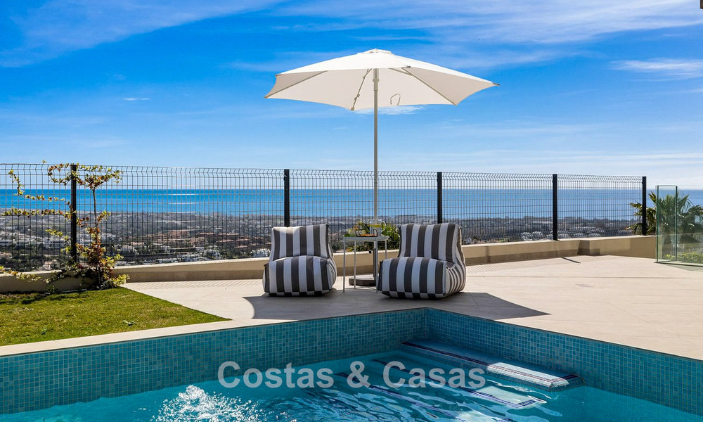 Instapklare luxevilla met moderne architectuur en panoramisch zeezicht te koop in Marbella - Benahavis 788930