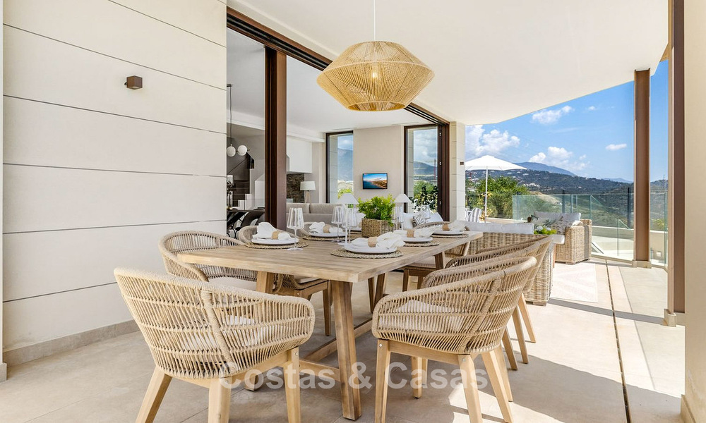 Instapklare luxevilla met moderne architectuur en panoramisch zeezicht te koop in Marbella - Benahavis 788940