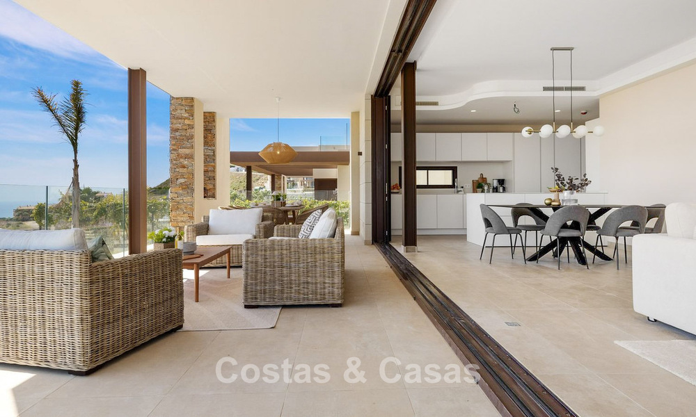 Instapklare luxevilla met moderne architectuur en panoramisch zeezicht te koop in Marbella - Benahavis 788941