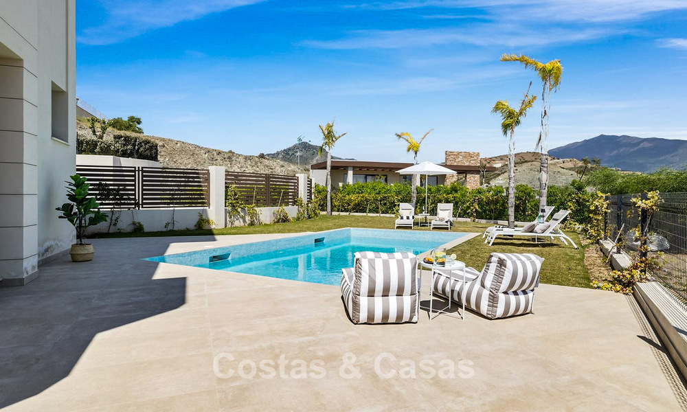 Instapklare luxevilla met moderne architectuur en panoramisch zeezicht te koop in Marbella - Benahavis 788942