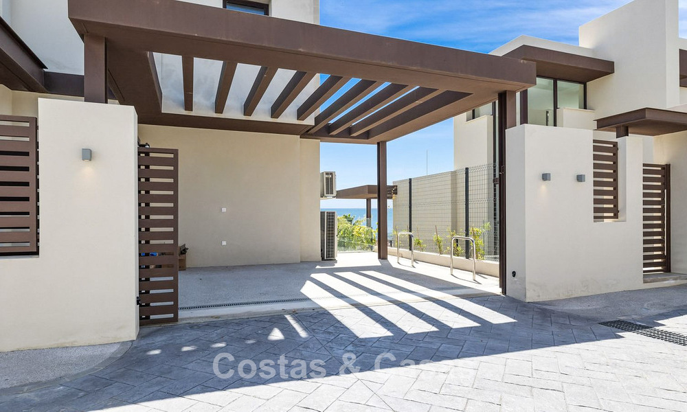 Instapklare luxevilla met moderne architectuur en panoramisch zeezicht te koop in Marbella - Benahavis 788943