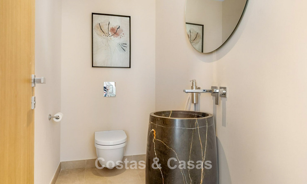 Instapklare luxevilla met moderne architectuur en panoramisch zeezicht te koop in Marbella - Benahavis 788954