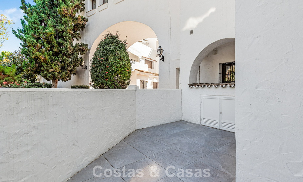 Gerenoveerd luxe appartement te koop op een steenworp van het strand en het centrum van Puerto Banus, Marbella 789018