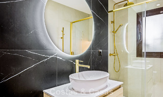 Gerenoveerd luxe appartement te koop op een steenworp van het strand en het centrum van Puerto Banus, Marbella 789031 