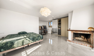 Authentieke Mediterrane villa met een modern interieur en magnifiek zeezicht te koop in Estepona West 788993 