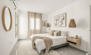 Authentieke Mediterrane villa met een modern interieur en magnifiek zeezicht te koop in Estepona West 789015 