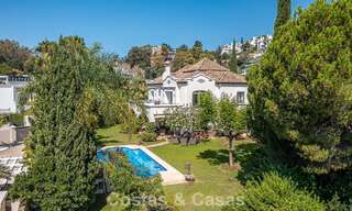 Grote villa in Spaanse stijl te koop grenzend aan een eersteklas golfbaan, gated in La Quinta, Marbella - Benahavis 789246 