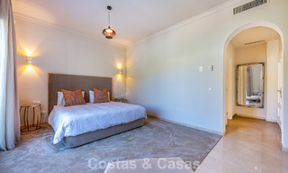 Grote villa in Spaanse stijl te koop grenzend aan een eersteklas golfbaan, gated in La Quinta, Marbella - Benahavis 789250 