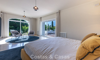 Grote villa in Spaanse stijl te koop grenzend aan een eersteklas golfbaan, gated in La Quinta, Marbella - Benahavis 789254 
