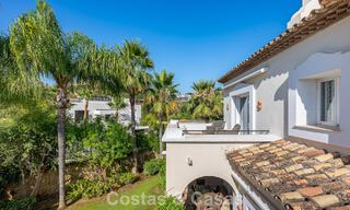 Grote villa in Spaanse stijl te koop grenzend aan een eersteklas golfbaan, gated in La Quinta, Marbella - Benahavis 789261 