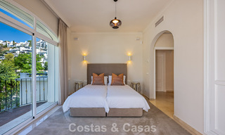 Grote villa in Spaanse stijl te koop grenzend aan een eersteklas golfbaan, gated in La Quinta, Marbella - Benahavis 789266 