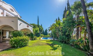 Grote villa in Spaanse stijl te koop grenzend aan een eersteklas golfbaan, gated in La Quinta, Marbella - Benahavis 789285 