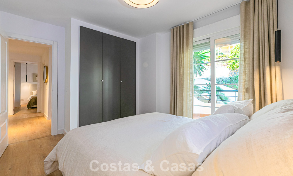 Gerenoveerd appartement te koop op loopafstand van lokale voorzieningen en Puerto Banus in Nueva Andalucia, Marbella 789357