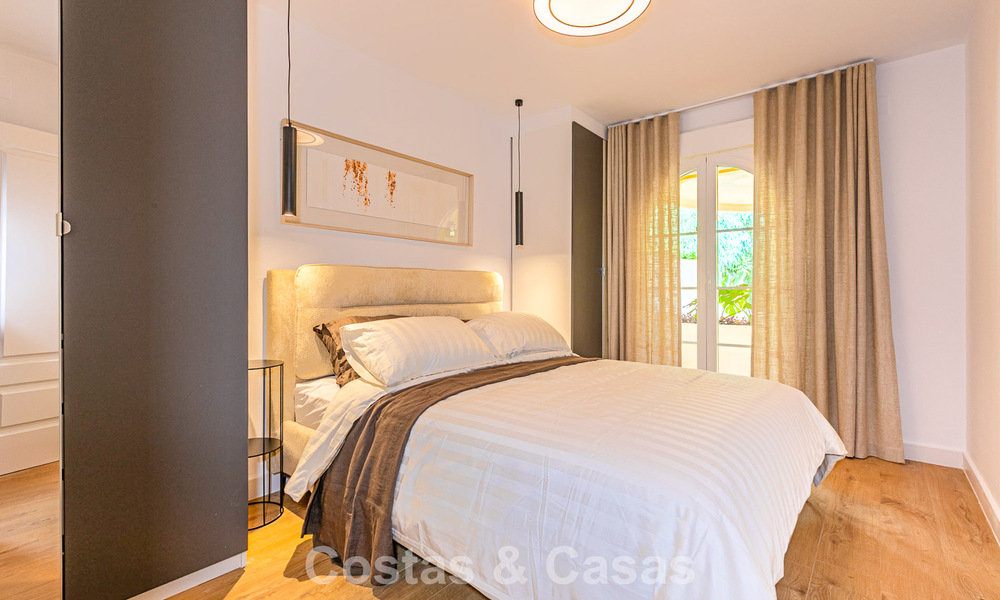 Gerenoveerd appartement te koop op loopafstand van lokale voorzieningen en Puerto Banus in Nueva Andalucia, Marbella 789361